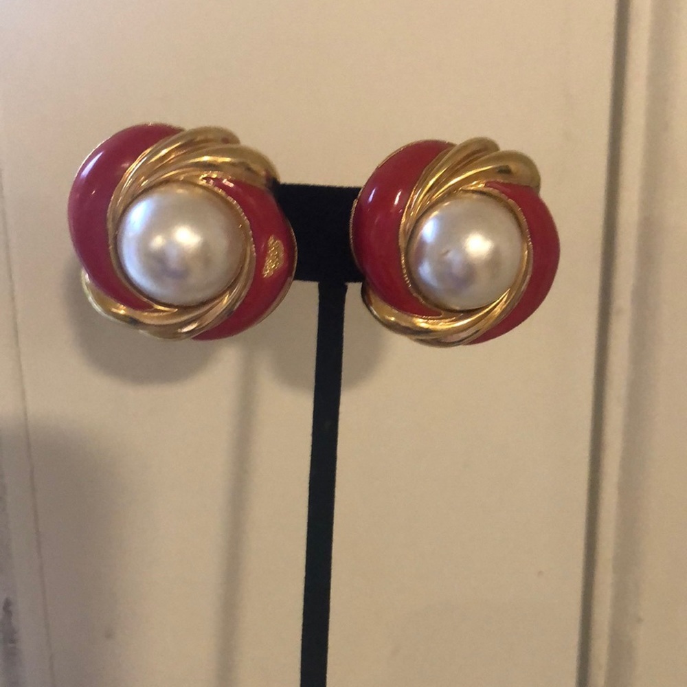 Vintage St John classic mabe pearl gold tone red enamel clip earrings